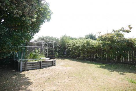 Photo of property in 6 Birdie Place, Red Beach, 0932