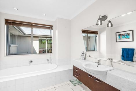 Photo of property in 20 Evergreen Place, Parklands, Christchurch, 8083