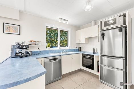 Photo of property in 5 Waiau Close, Kelson, Lower Hutt, 5010