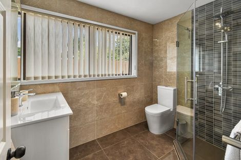 Photo of property in 14 Framalda Place, Conifer Grove, Takanini, 2112