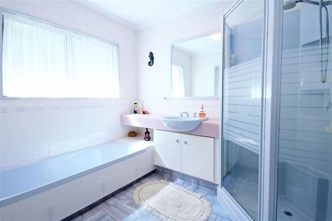 Photo of property in 25b Lotus Avenue, Mount Maunganui, 3116