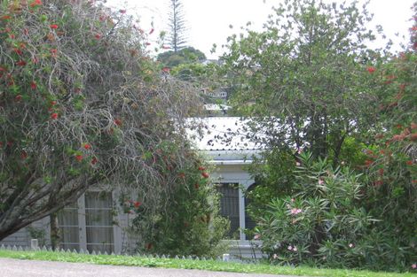 Photo of property in 2/25 Philson Terrace, Browns Bay, Auckland, 0630