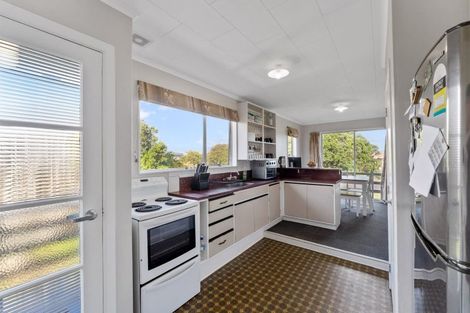 Photo of property in 6 Yates Street, Otaki Beach, Otaki, 5512
