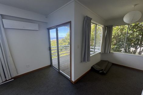 Photo of property in 13-13a Espin Crescent, Karori, Wellington, 6012