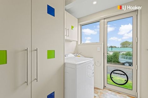 Photo of property in 19 Skerries Street, Outram, 9019