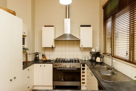 Photo of property in 35 Fitzroy Street, Terrace End, Palmerston North, 4410