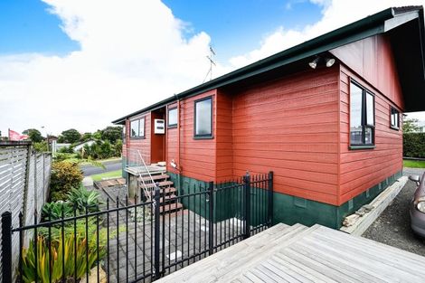 Photo of property in 137 Don Buck Road, Massey, Auckland, 0614
