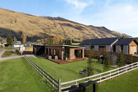 Photo of property in 12 Huntingdon Street, Kingston, Athol, 9793