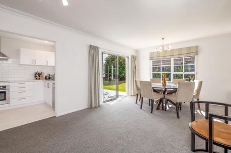 Photo of property in 22 Dunrobin Place, Avonhead, Christchurch, 8042