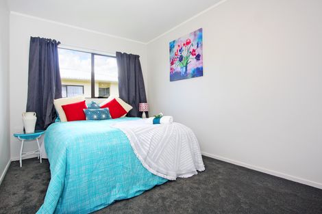Photo of property in 1/6 Hatherley Place, Clendon Park, Auckland, 2103