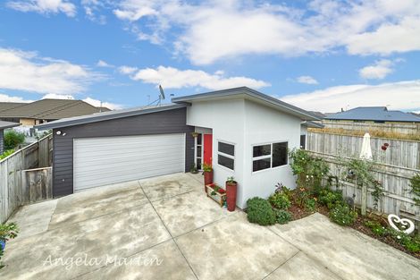 Photo of property in 47a Rosalie Terrace, Kelvin Grove, Palmerston North, 4414