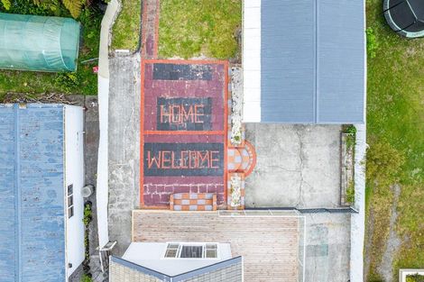 Photo of property in 52 Lees Grove, Wainuiomata, Lower Hutt, 5014