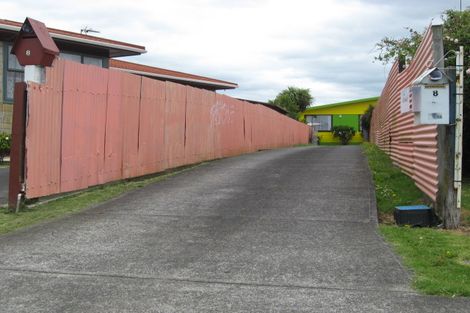 Photo of property in 8 Windrush Close, Mangere, Auckland, 2022