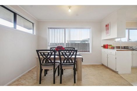 Photo of property in 1/78 Bentley Avenue, Glenfield, Auckland, 0629