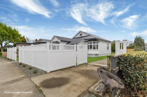 Photo of property in 11 Rosalie Terrace, Kelvin Grove, Palmerston North, 4414