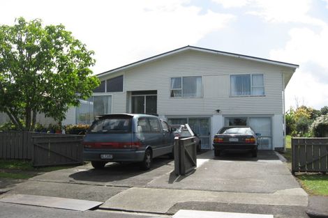 Photo of property in 12 Royal Arch Place, Rosehill, Papakura, 2113