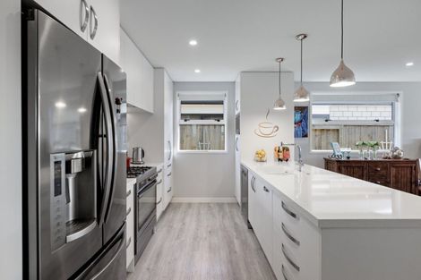 Photo of property in 20 Marion Crescent, Papamoa Beach, Papamoa, 3118