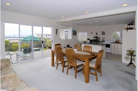 Photo of property in 391 East Coast Road, Mairangi Bay, Auckland, 0630