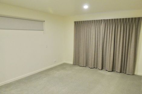 Photo of property in 1/73 Birkdale Road, Birkdale, Auckland, 0626