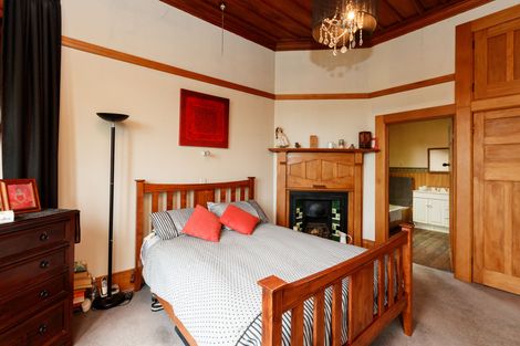 Photo of property in 35 Fitzroy Street, Terrace End, Palmerston North, 4410