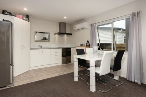 Photo of property in 11 Kamahi Crescent, Papamoa Beach, Papamoa, 3118