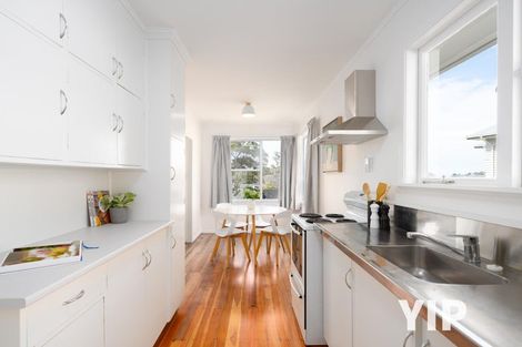 Photo of property in 7 Loasby Crescent, Newlands, Wellington, 6037