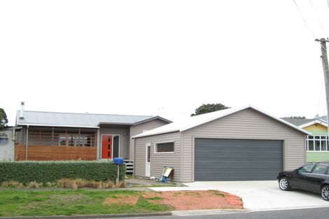 Photo of property in 27 Ropiha Street, Fitzroy, New Plymouth, 4312