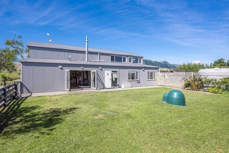 Photo of property in 125 Derham Road, Te Horo, Otaki, 5581