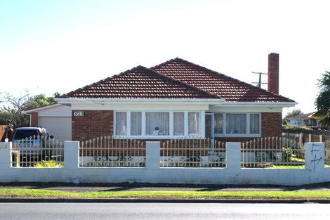 Photo of property in 321 Massey Road, Mangere East, Auckland, 2024