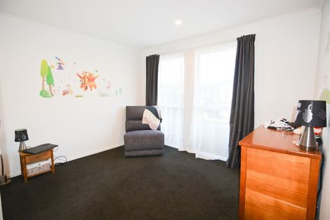 Photo of property in 18 George West Square West, Wigram, Christchurch, 8025