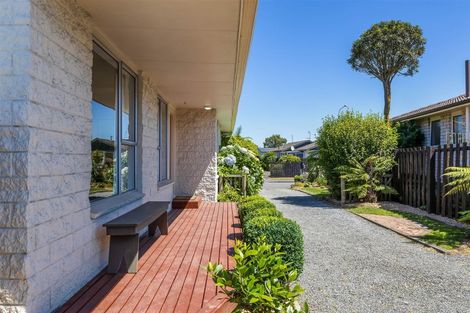 Photo of property in 15 Gibson Drive, Hornby, Christchurch, 8042
