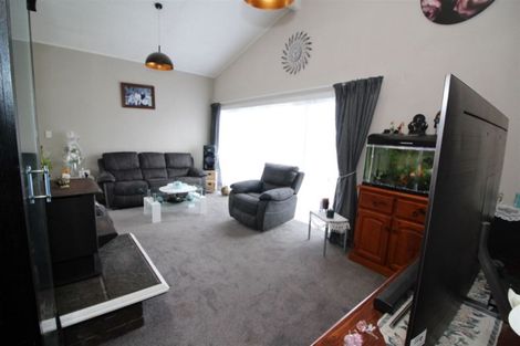 Photo of property in 43 Aotea Crescent, Tokoroa, 3420