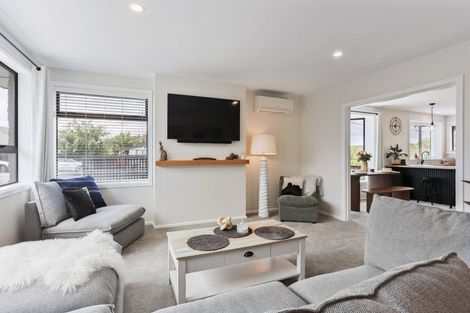 Photo of property in 13 East Belt, Rangiora, 7400