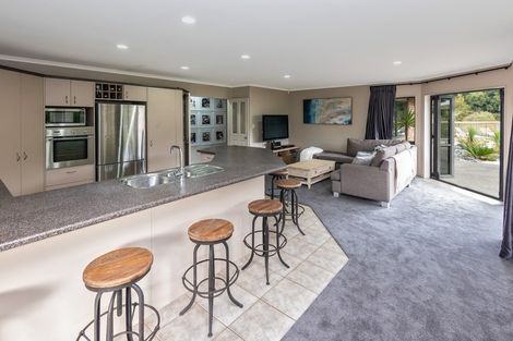 Photo of property in 136 Polo Prince Drive, Alfriston, Auckland, 2105