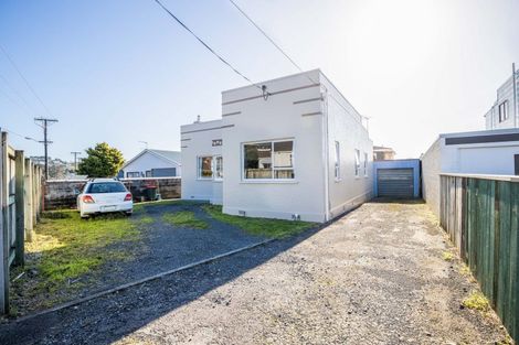 Photo of property in 26 Breakwater Road, Moturoa, New Plymouth, 4310