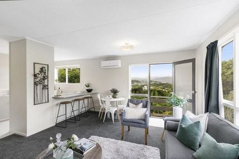 Photo of property in 10b Camellia Terrace, Maungaraki, Lower Hutt, 5010