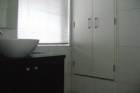 Photo of property in 4/6 Defoe Place, Waltham, Christchurch, 8023