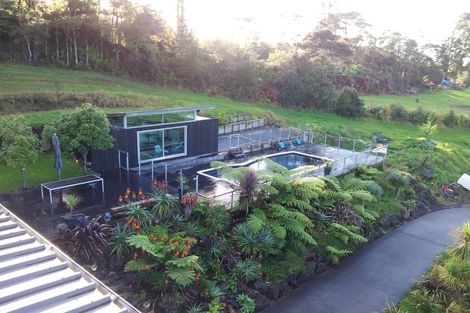 Photo of property in 99 Shaw Road, Oratia, Auckland, 0604