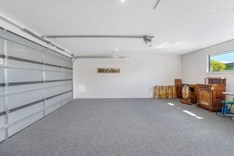 Photo of property in 214 Park Street, Winton, 9720