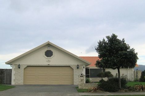 Photo of property in 15 Kotuku Drive, Paraparaumu Beach, Paraparaumu, 5032