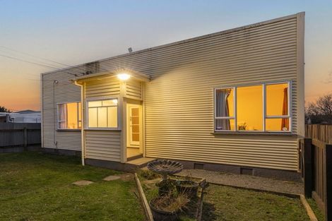 Photo of property in 1 Quinn Road, Levin, 5510