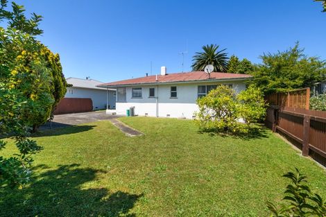 Photo of property in 5 Belvedere Crescent, Takaro, Palmerston North, 4412