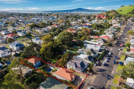 Photo of property in 34 Hastings Parade, Devonport, Auckland, 0624
