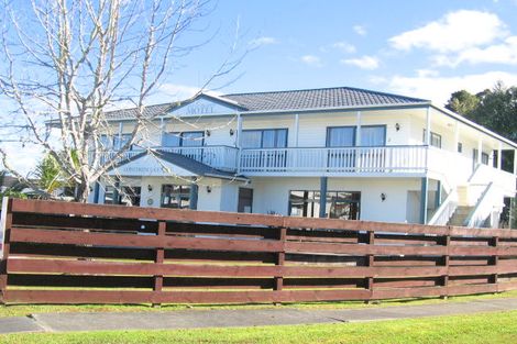 Photo of property in 4 Tohitapu Road, Paihia, 0200