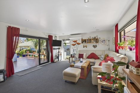 Photo of property in 7d Hinau Street, Inglewood, 4330