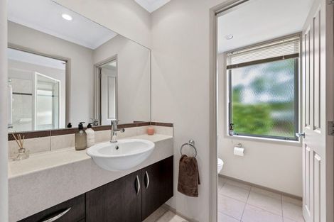 Photo of property in 175 Oraha Road, Kumeu, 0892