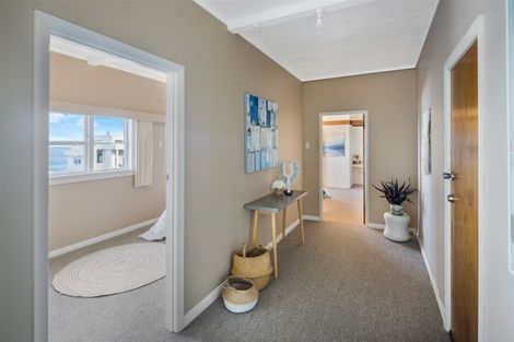Photo of property in 55 High Street, Island Bay, Wellington, 6023