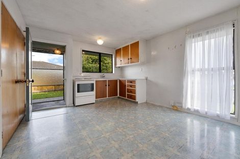 Photo of property in 1/2 Castile Place, Belfast, Christchurch, 8051