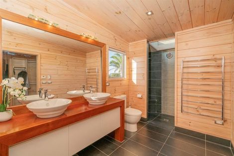 Photo of property in 9 Arawa Lane, Whitianga, 3510