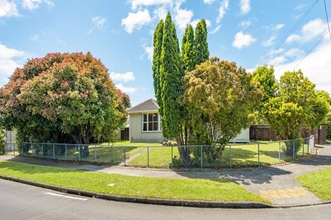 Photo of property in 2 Mary Crescent, Elderslea, Upper Hutt, 5018